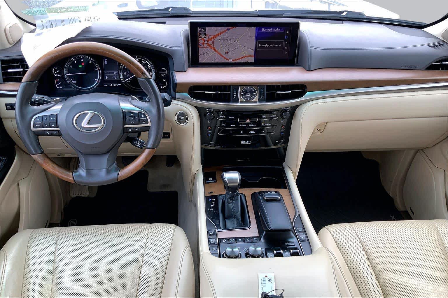 Used 2017 Lexus LX 570 4WD w/ Luxury Package image 15