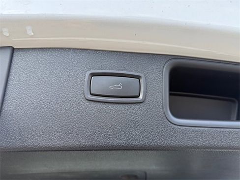 Used 2020 Porsche Macan S image 10