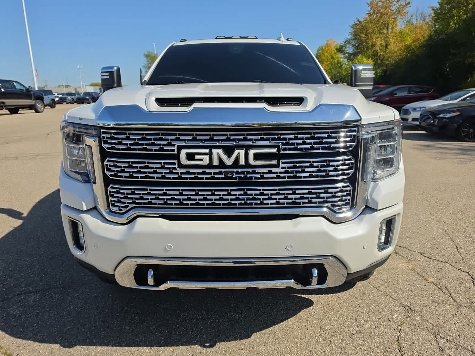 Used 2022 GMC Sierra 2500 Denali w/ Denali Ultimate Package AWD/4WD image 2