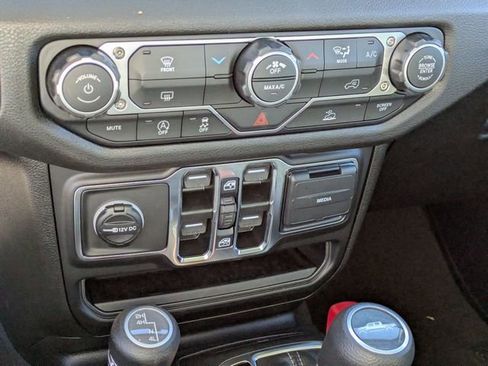 New 2026 Jeep Gladiator Sport image 21