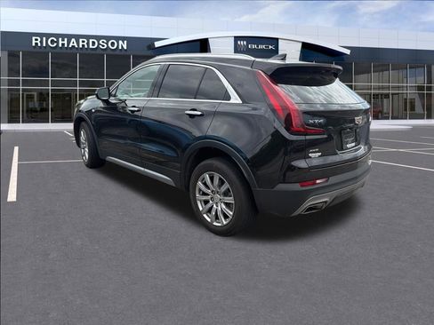 Used 2022 Cadillac XT4 Premium Luxury w/ Enhanced Visibility Package AWD/4WD image 17