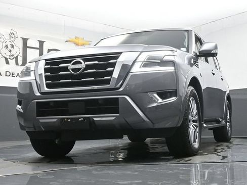 Used 2022 Nissan Armada SL w/ Captain's Chairs Package AWD/4WD image 59