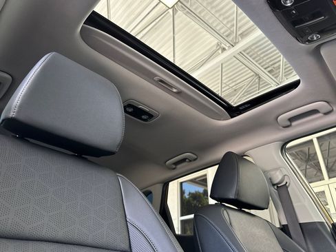 Used 2024 Kia Seltos SX w/ SX Sunroof Package AWD/4WD image 21