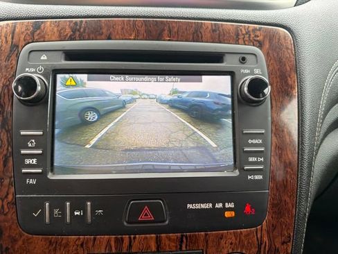 Used 2013 Chevrolet Traverse LT AWD/4WD image 16