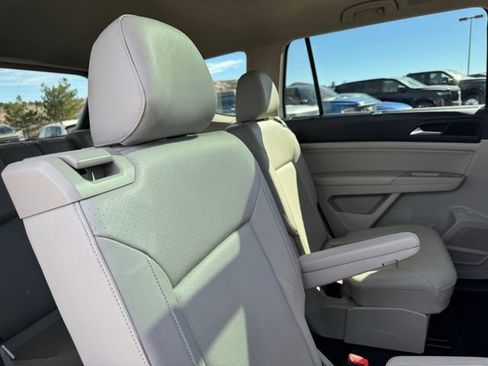 Used 2020 Volkswagen Atlas SE w/ Panoramic Sunroof Package image 24