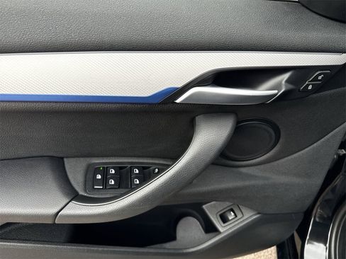 Used 2021 BMW X1 sDrive28i w/ M Sport Package image 17