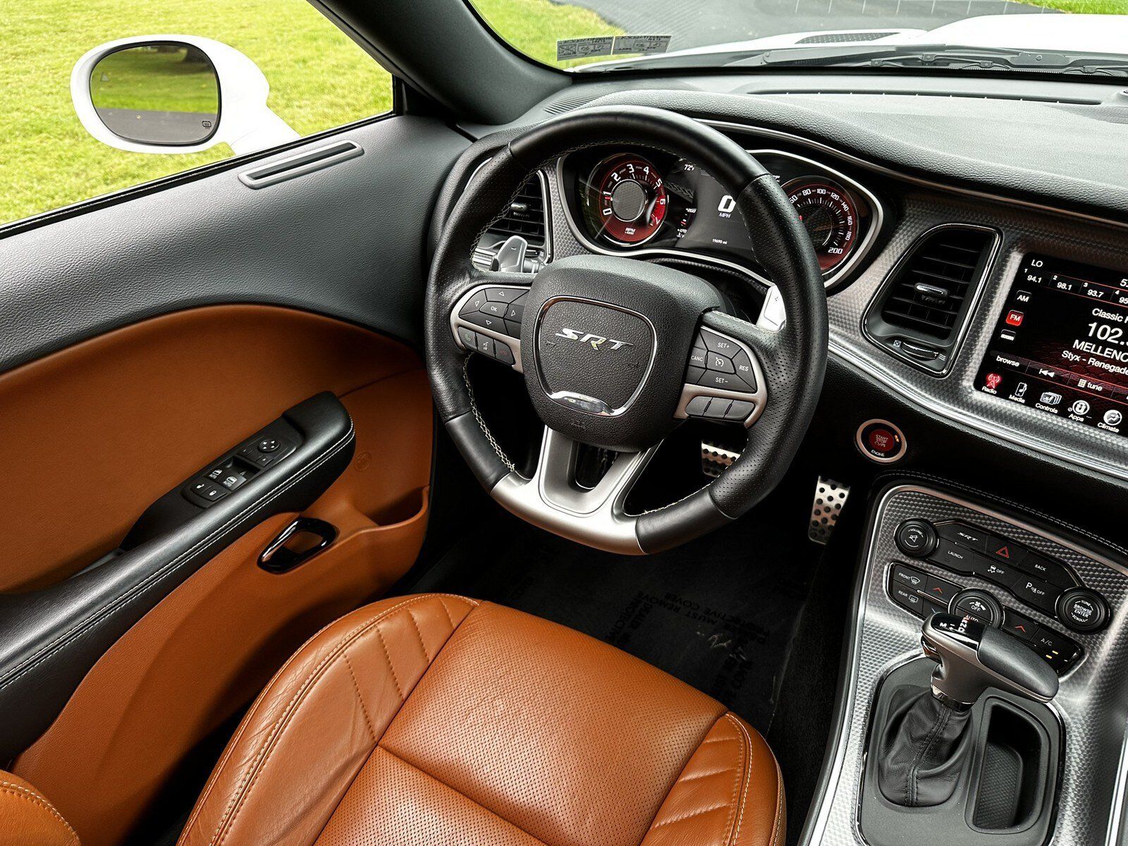 Used 2015 Dodge Challenger SRT Hellcat RWD image 13