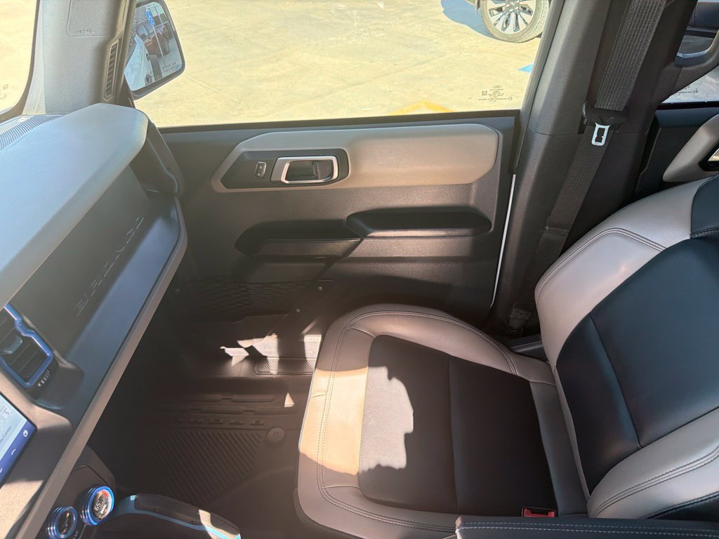 Used 2024 Ford Bronco Wildtrak AWD/4WD image 28