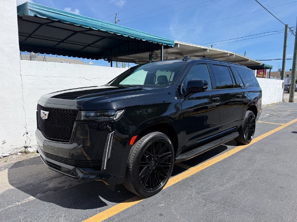 Used 2022 Cadillac Escalade ESV Sport RWD image 1