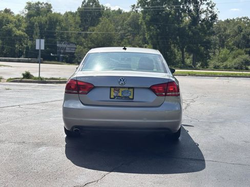 Used 2012 Volkswagen Passat 2.5 SE FWD image 7