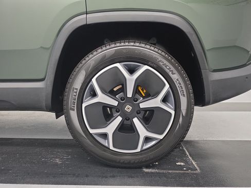 Used 2024 Rivian R1S Adventure AWD/4WD image 10
