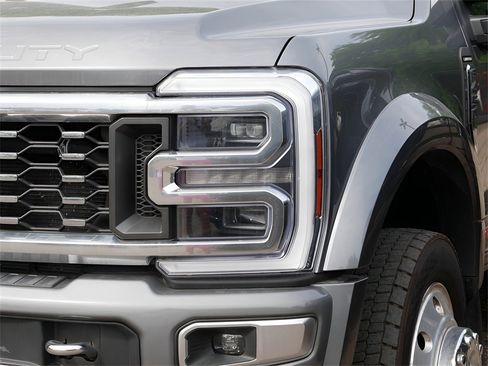 Used 2024 Ford F450 Limited w/ FX4 Off-Road Package image 33