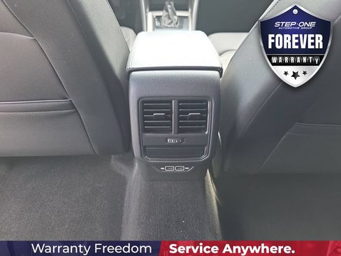 Used 2021 Volkswagen Passat 2.0T SE FWD image 31