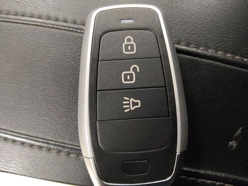 Used 2019 Nissan Rogue SL w/ Premium Package FWD image 32
