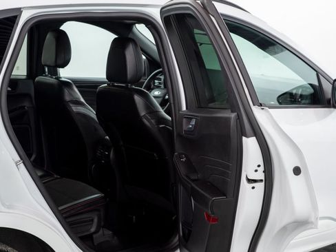Used 2023 Ford Escape ST-Line FWD image 18