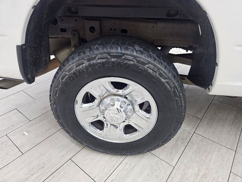 Used 2016 RAM 2500 SLT AWD/4WD image 37