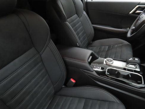 New 2026 Mitsubishi Outlander LE FWD image 26