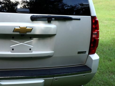 Used 2012 Chevrolet Tahoe LTZ image 26