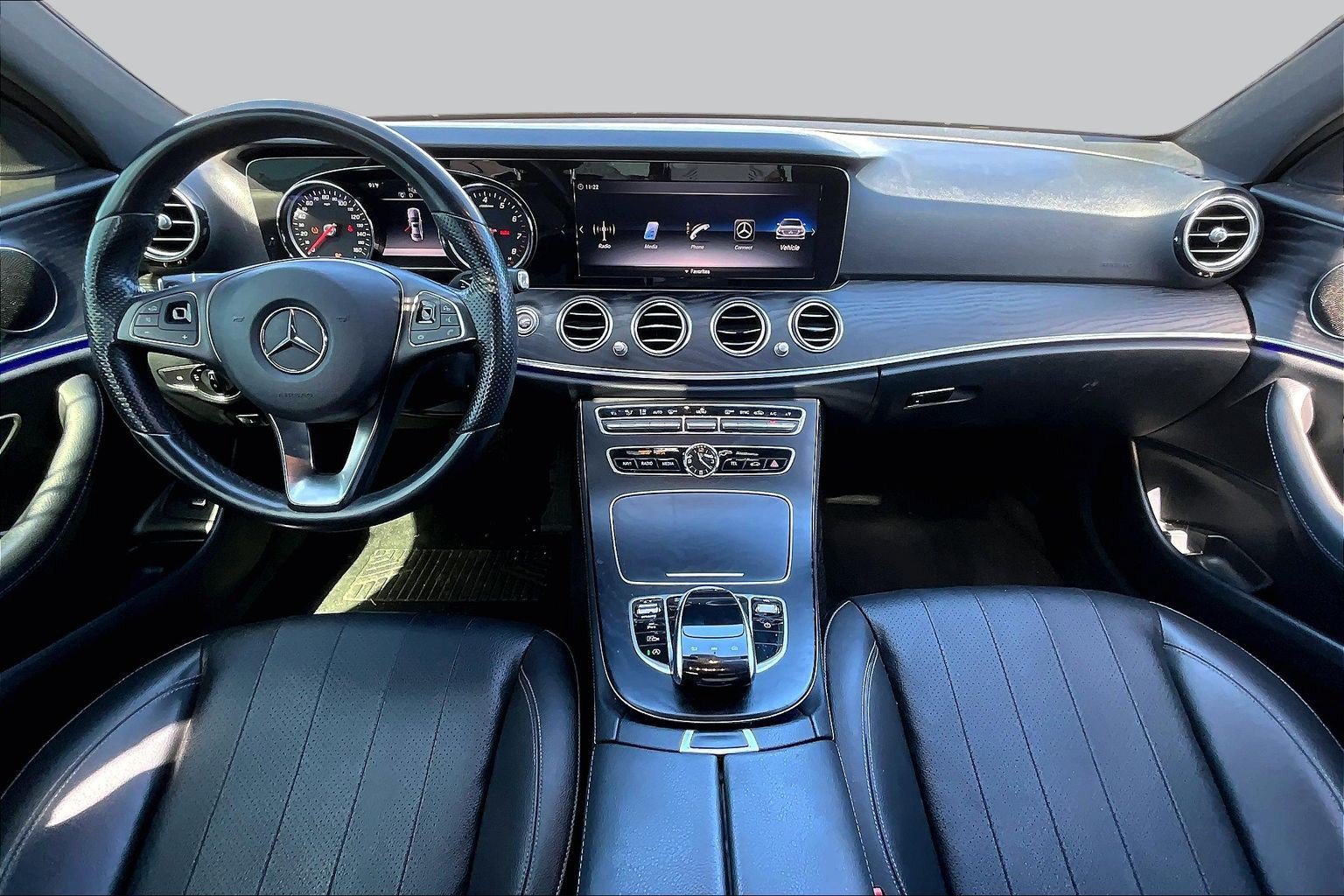 Used 2018 Mercedes-Benz E 300 w/ AMG Line Exterior image 9