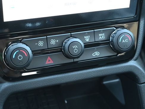 New 2025 Ford Ranger XLT w/ Equipment Group 301A High image 23