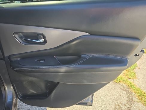 Used 2021 Nissan Murano SV FWD image 12