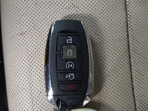 Used 2019 Lincoln MKZ Reserve image 32