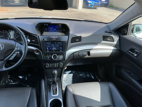 Used 2017 Acura ILX w/ Premium Package image 15