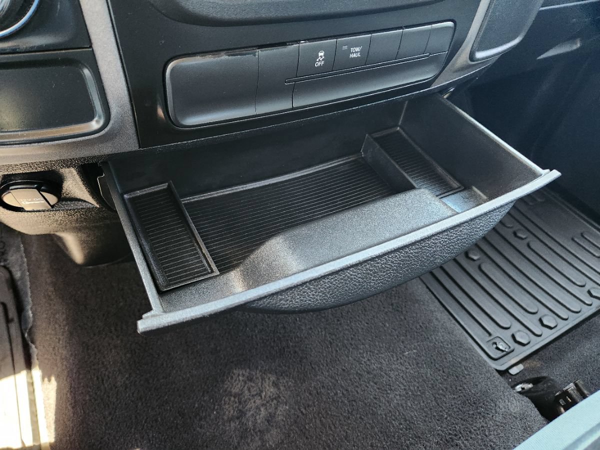 Used 2014 RAM 1500 Express RWD image 27
