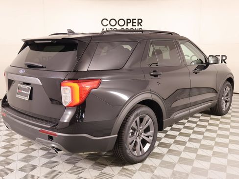 Used 2022 Ford Explorer XLT w/ Equipment Group 202A RWD image 21