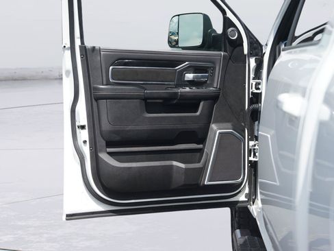 Used 2022 RAM 2500 Laramie AWD/4WD image 31