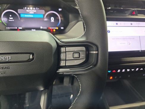 New 2026 Jeep Cherokee Limited AWD/4WD image 21