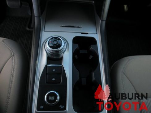 Used 2022 Ford Explorer XLT image 20