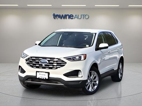 Used 2022 Ford Edge Titanium w/ Equipment Group 301A AWD/4WD image 9