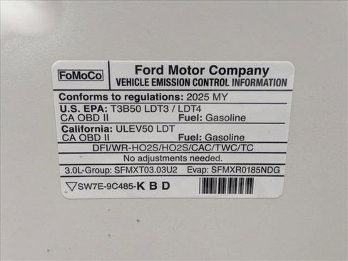 Used 2025 Ford Explorer ST image 27