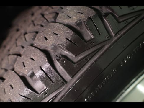 Used 2022 Jeep Cherokee Trailhawk w/ Sun, Sound & Nav Group image 32