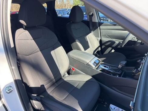 Certified 2025 Hyundai Tucson SEL image 9