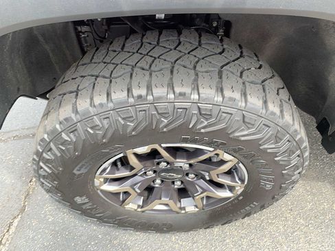 Certified 2024 Chevrolet Colorado ZR2 w/ Safety Package AWD/4WD image 31