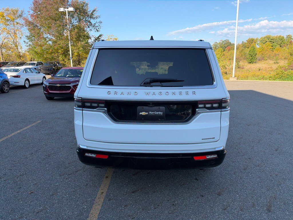 Used 2024 Jeep Grand Wagoneer Series III w/ Rear Seat Video Group 1 AWD/4WD image 8