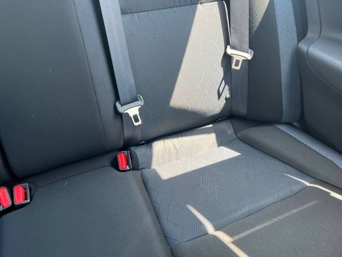 Used 2025 Nissan Versa SV FWD image 37