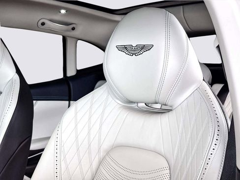 Used 2024 Aston Martin DBX 707 image 15