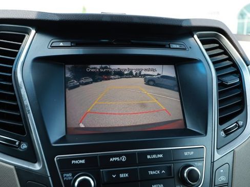 Used 2018 Hyundai Santa Fe SE AWD/4WD image 17
