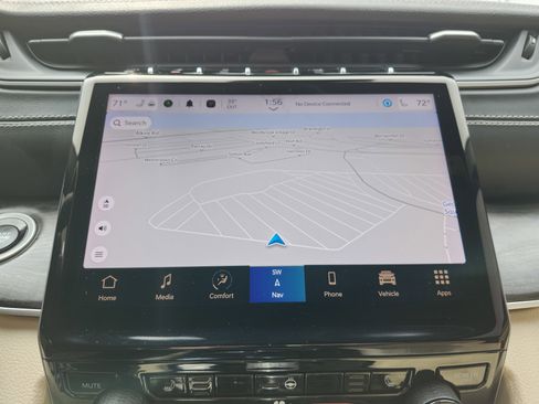 Used 2023 Jeep Grand Cherokee L Limited image 4