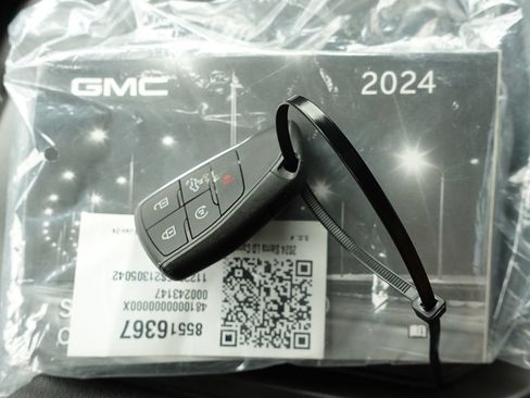 Used 2024 GMC Sierra 1500 Pro w/ Graphite Edition AWD/4WD image 59