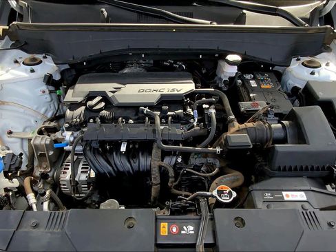 Used 2025 Hyundai Kona SEL image 29