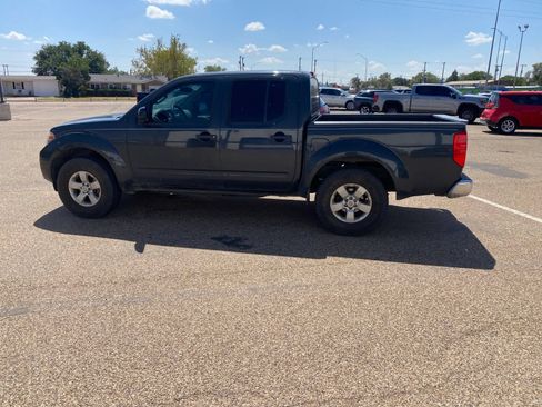 Used 2013 Nissan Frontier SV RWD image 7
