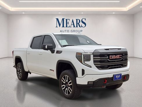 Used 2024 GMC Sierra 1500 AT4 w/ Technology Package AWD/4WD image 7