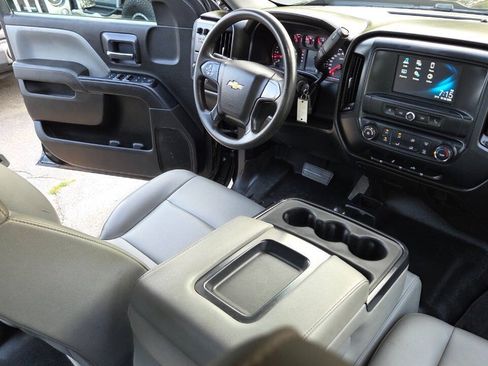Used 2019 Chevrolet Silverado 2500 W/T w/ Snow Plow Prep Package AWD/4WD image 44