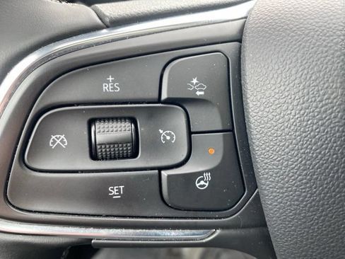 Used 2025 Buick Encore GX Avenir w/ Avenir Technology Package AWD/4WD image 11