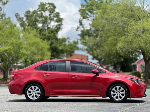 Used 2020 Toyota Corolla LE FWD image 4