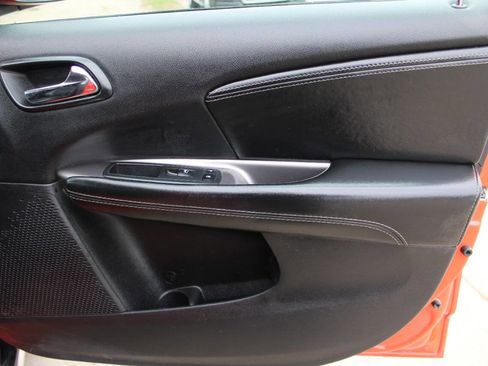 Used 2019 Dodge Journey Crossroad w/ Popular Equipment Group image 7